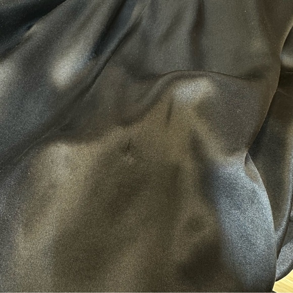 BCBGMAXAZRIA Dress Women’s Size 2 Silk studs Halter Mini Black lined Golden - Picture 16 of 16